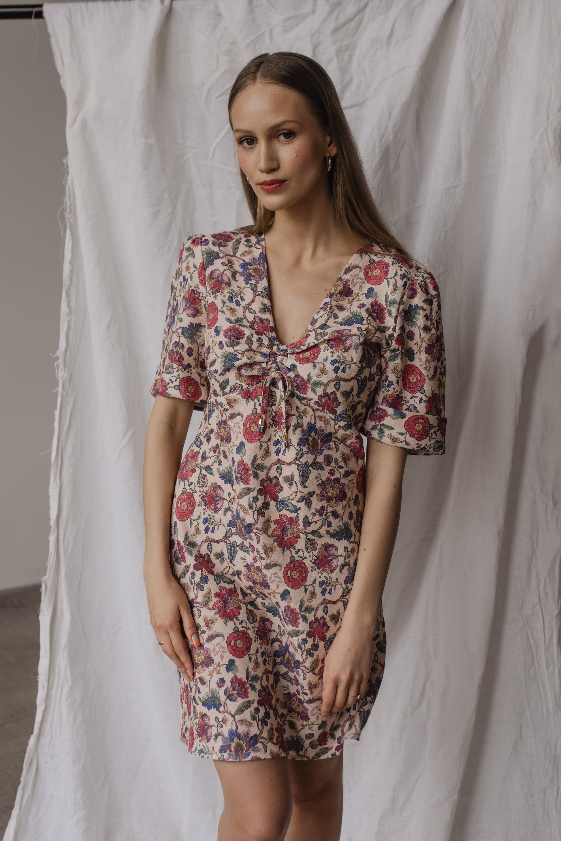 AVA PRINT LINEN MINI DRESS - FLOWER Birds of Milla AVA PRINT LINEN MINI DRESS - FLOWER Birds of Milla