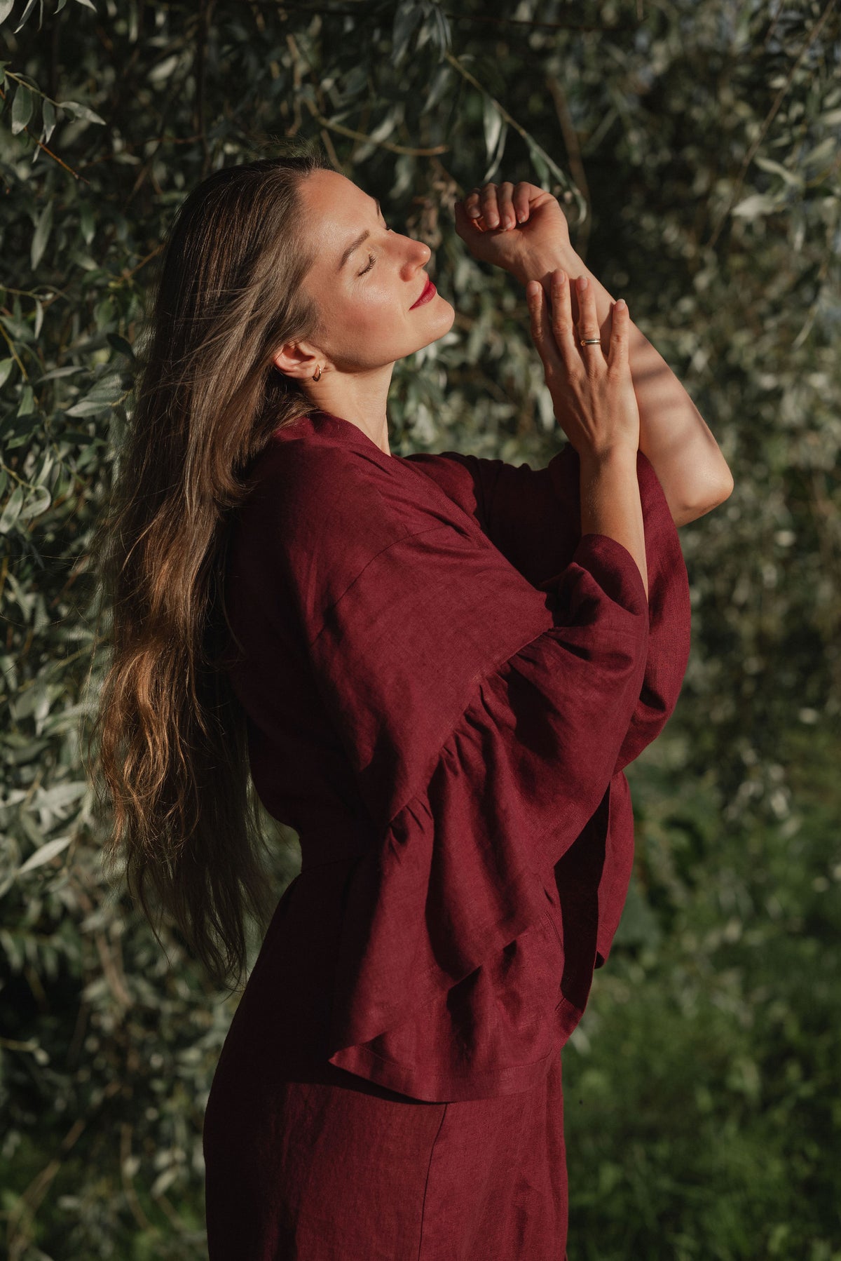 BELLE RUFFLE SLEEVE LINEN MAXI ROBE - BURGUNDY