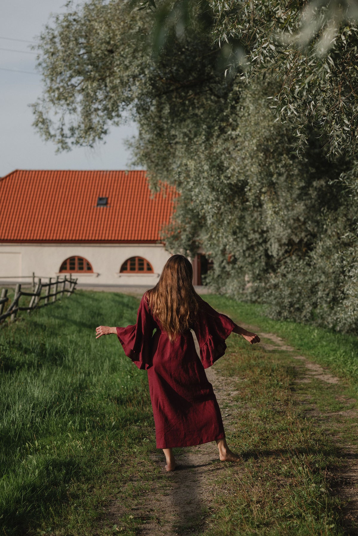 BELLE RUFFLE SLEEVE LINEN MAXI ROBE - BURGUNDY