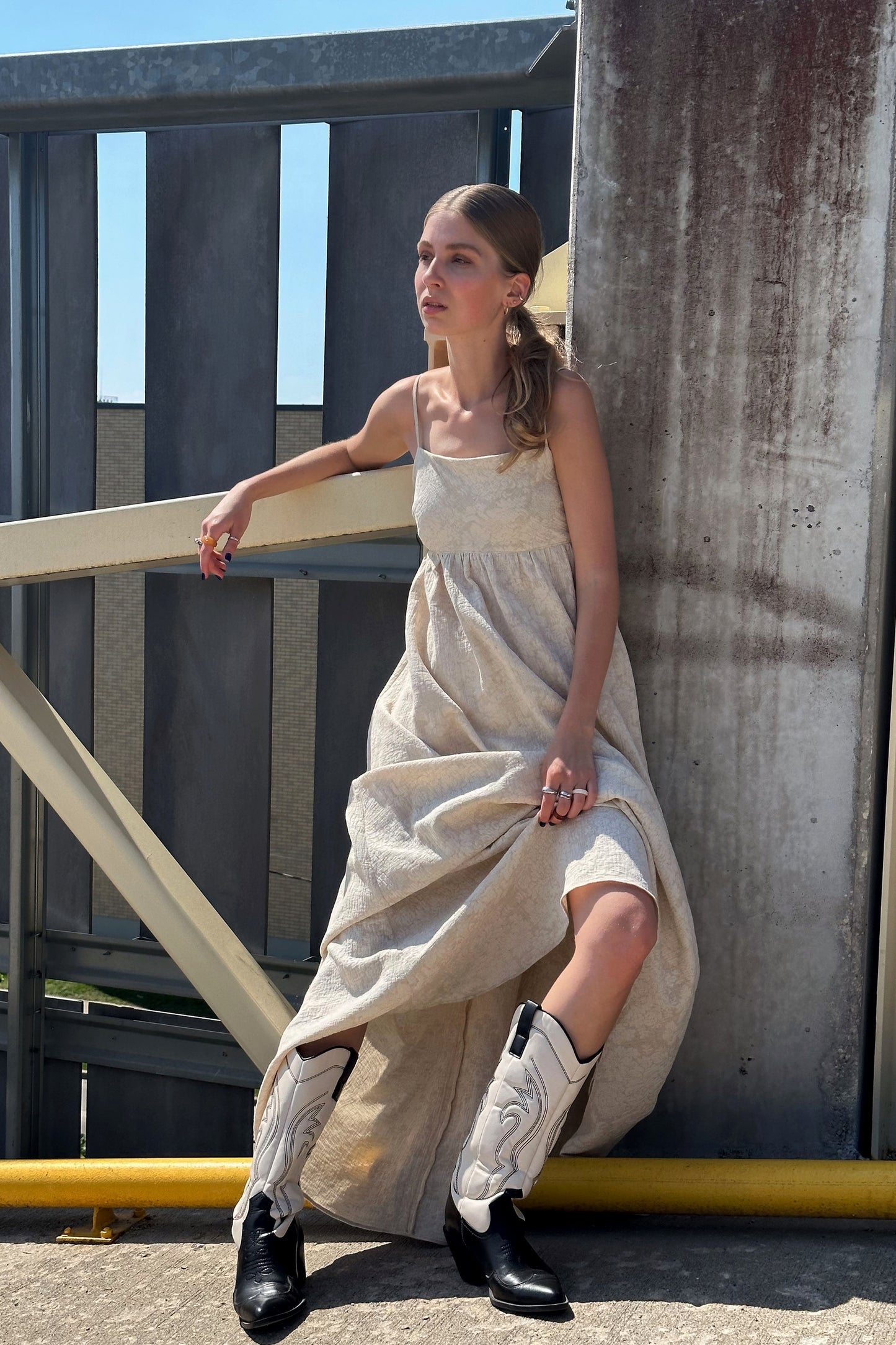 AUDREY MUSLIN MAXI DRESS - SAND