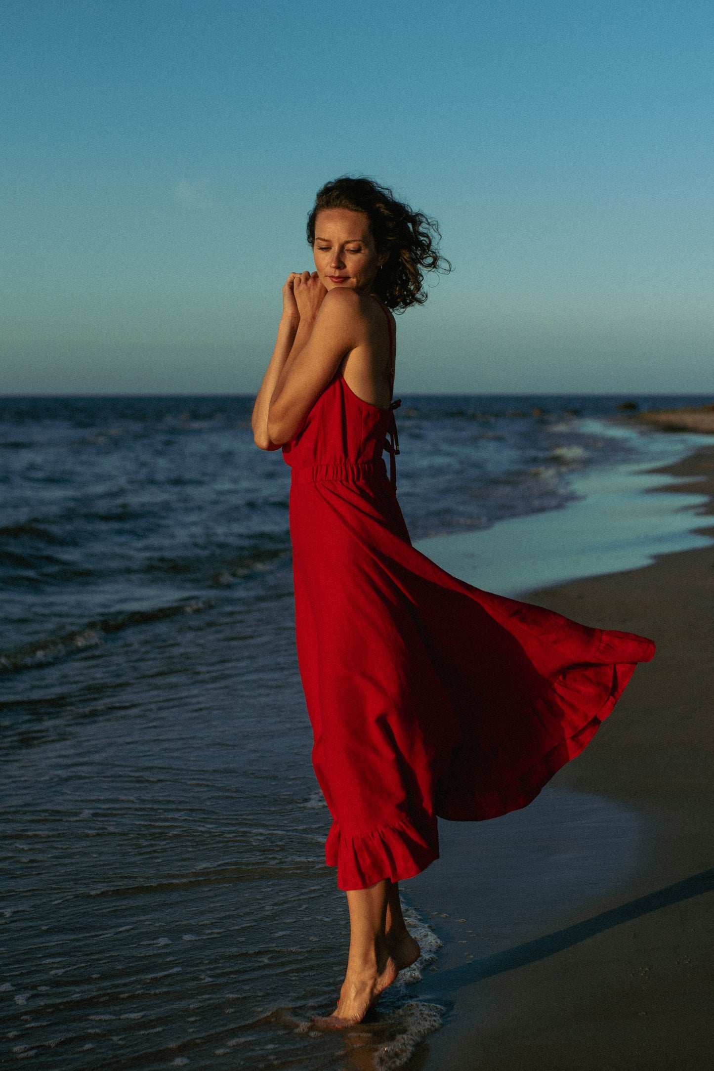 ARIELLE LINEN MAXI DRESS WITH OPEN BACK - RED