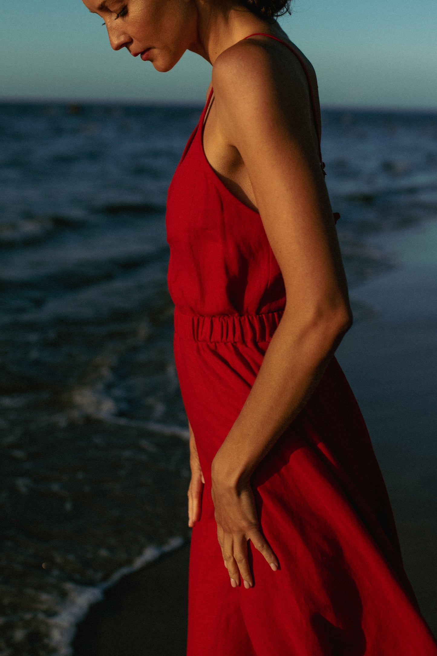 ARIELLE LINEN MAXI DRESS WITH OPEN BACK - RED