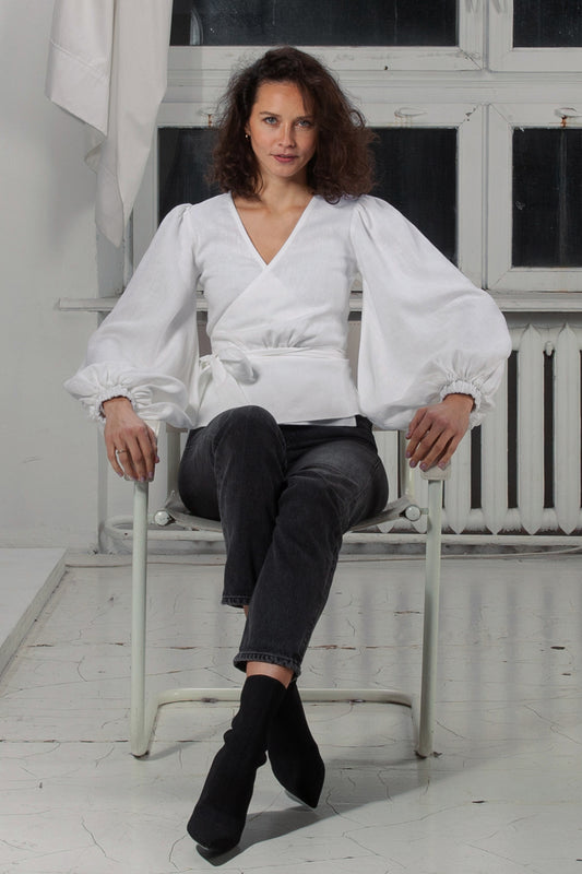 BEATRICE SASIENAMA LINA BLŪZE - BALTA